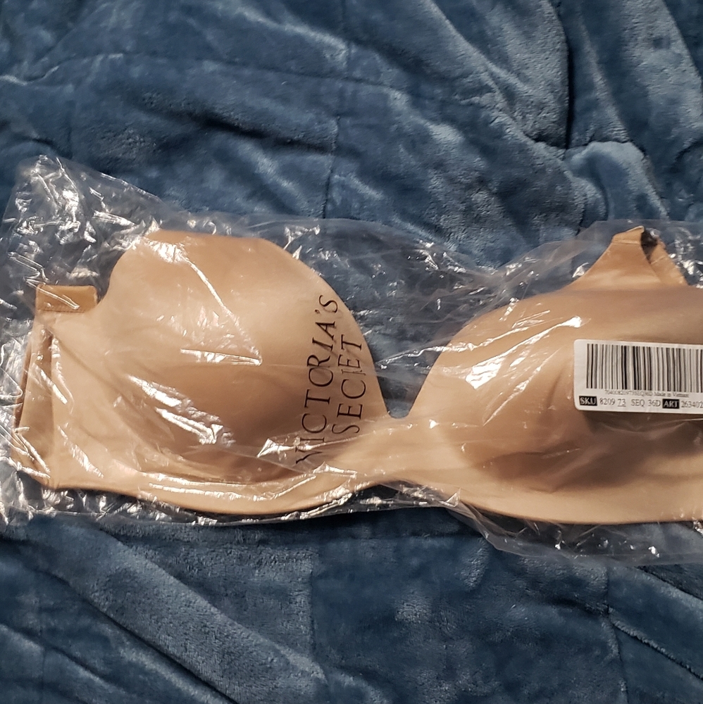 Nwt 36D Victoria's secret bra